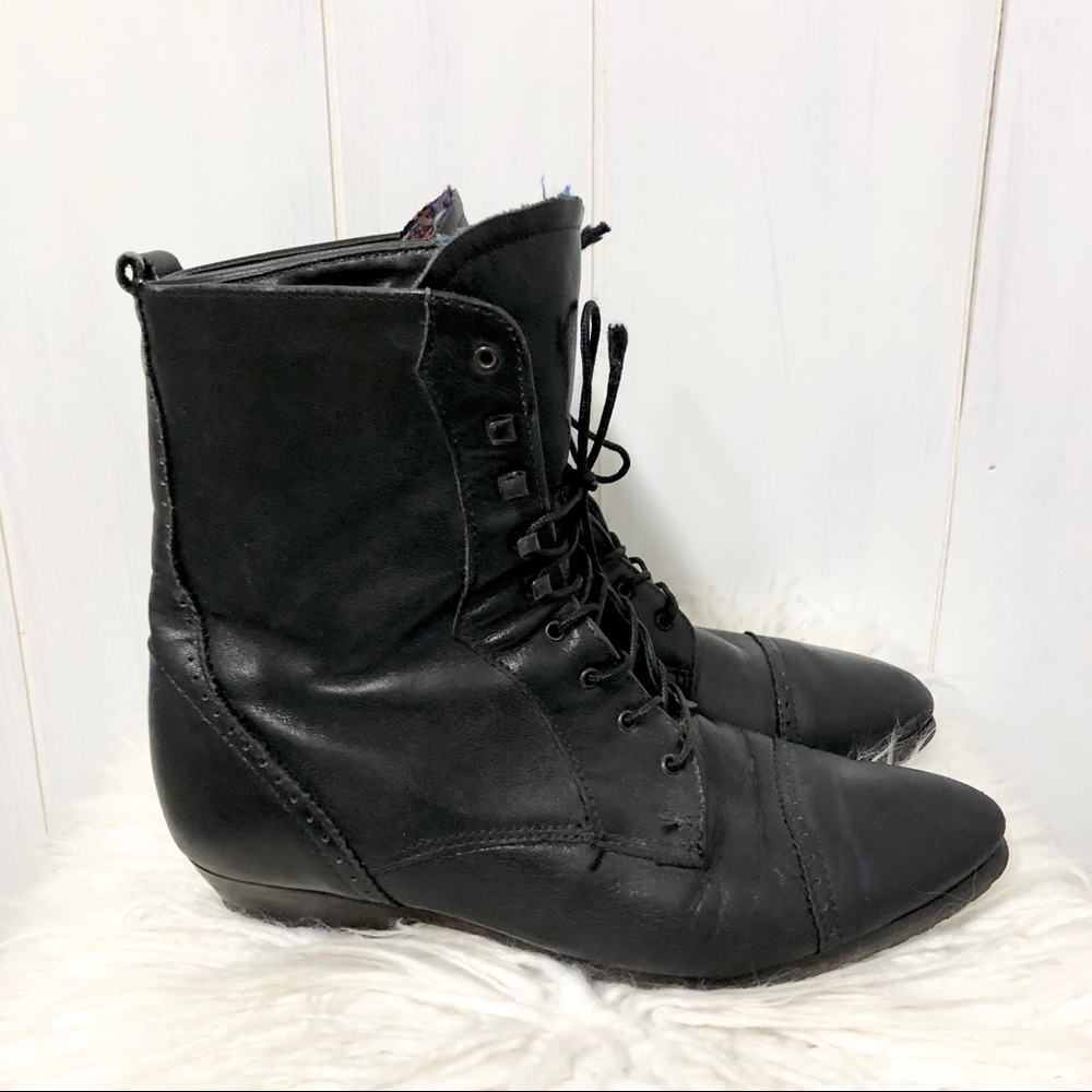 Santana Canada Black Lace Up Boots